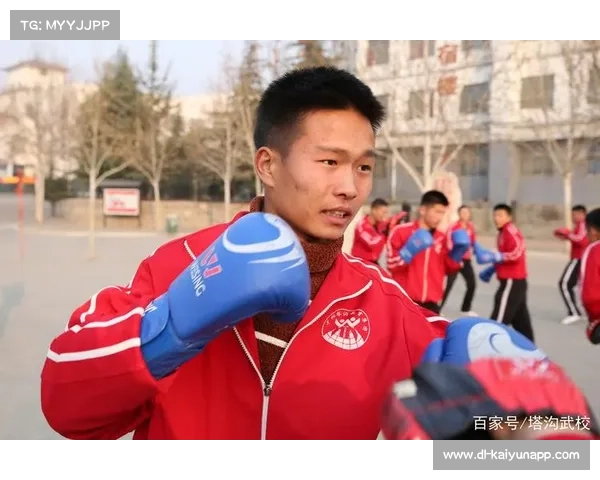 拳击群众体育热潮涌动 登封塔沟武校万人体能课与哈斯拳法训练同步展开 拳击群众体育热潮涌动 登封塔沟武校万人体能课与哈斯拳法训练同步展开